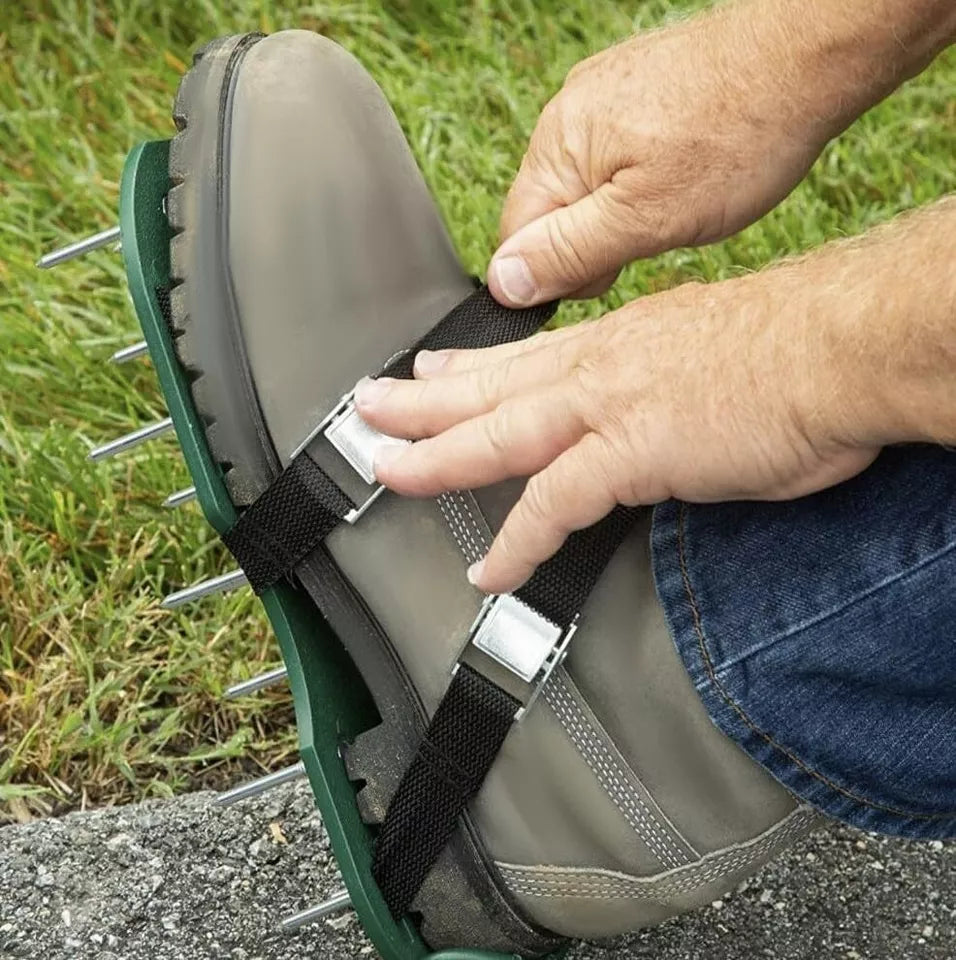 Aeratore scarificatore arieggiatore scarpe chiodate per prato giardino