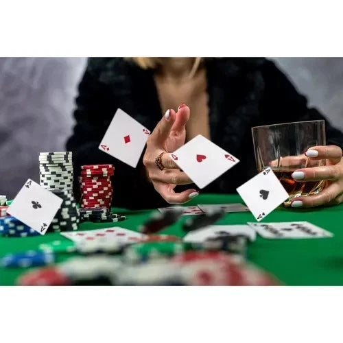 Chips Poker Set da Poker di 500 fiches, Inclusi 2 Mazzi di Carte da Poker 5 Dadi